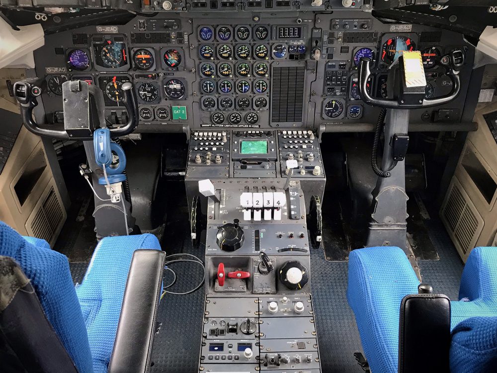Cockpit of a BAe 146
