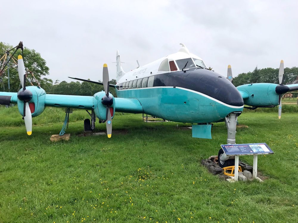 A De Havilland Heron. These first flew in 1950.